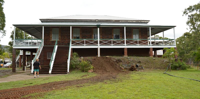 07MtMorgan (69).JPG - Mount Morgan mine - office complex.